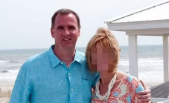 단백질보충제 먹다 비소 중독... 범인은 불륜 의심한 아내였다