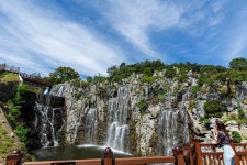 ‘달항아리 멍’ 때리고, ‘에덴 낙원’ 거닐며 위로를 받았다