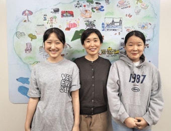 ‘女傳母傳’… 딸들이 앞장서자 엄마도 기부 대열 동참