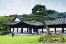 [아무튼, 주말] 한국의 빌바오를 꿈꾼다… 광한루서 데생하던 소년이 바꾼 남원의 풍경