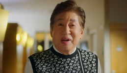 “힘 잘 쓰는 비결이 뭐야?”…김용건 스캔들 이용한 광고 시끌