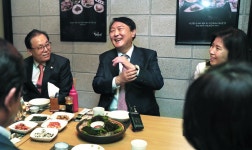 尹직속  2개 위원회 설치, 위원장에 김한길·김병준 거론