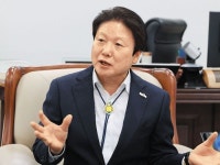 “고속철도역 유치, 고속도로 개설… 교통망 확충해 관광도시 성주로 재편”