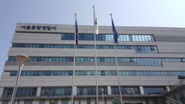 “아파트서 왜 시끄럽게 해”… 한밤 중학생 목에 톱 들이댄 주민