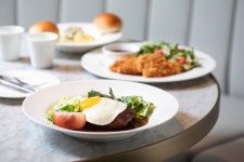 “밥입니까 빵입니까”… 추억의 맛, 경양식