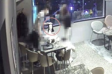 다른 손님 못받았다… 카페서 3시간동안 파마연습한 몰염치 남녀