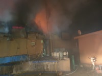 창녕 돼지농장 화재… 새끼 돼지 1700여마리 불에 타 2억여원 피해