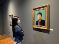 “산학협력 기업 고마워요”...계명대 미대생들, 인물화 선물로 보답
