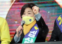 심상정 “진보후보 나 혼자 남아… 주4일제 복지국가 만들겠다”