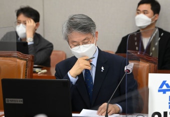 ‘위장탈당’ 민형배 “검찰정치 옹호자들 발버둥쳐도 역사는 나아간다”