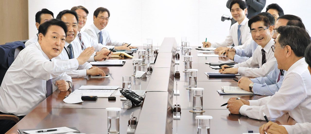 대통령, 라면 한 개에 2천원도 한다는데 진짜냐 물가 상승 우려 표명