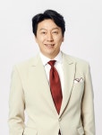 연극 무대 컴백 김수로 “코로나 2년간 대출로 버텼어요”