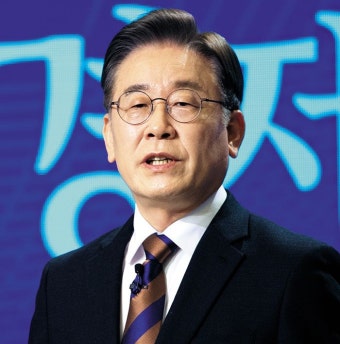 이재명, 친명 의원들과 만찬 “소통 강화… 많이 도와달라”