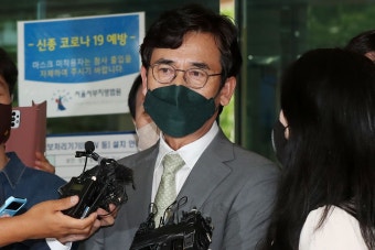 유시민 “언론, 조국에 계속 침 뱉어…과거 보도 정당화 위한 것”