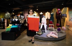 벨벳 한우물 60년… 눕지않는 털로 ‘세계 정복’