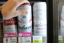 편의점서 5캔에 1만원… 카스보다 많이 팔린 ‘이 맥주’