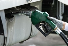 기름값 5주 연속 내렸다…5개월 만에 휘발유 리터당 1800원대