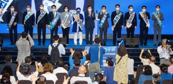 정청래, 충청권 순회경선에서 박찬대 누르며 대표 후보로 도약