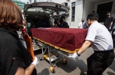 “고통 없는 세상에서 쉬시길”…‘수원 세 모녀’ 영면