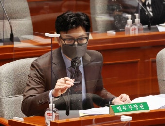 이재명 측근 ‘전쟁’ 문자에... 한동훈 “전쟁이 아니고 범죄수사”