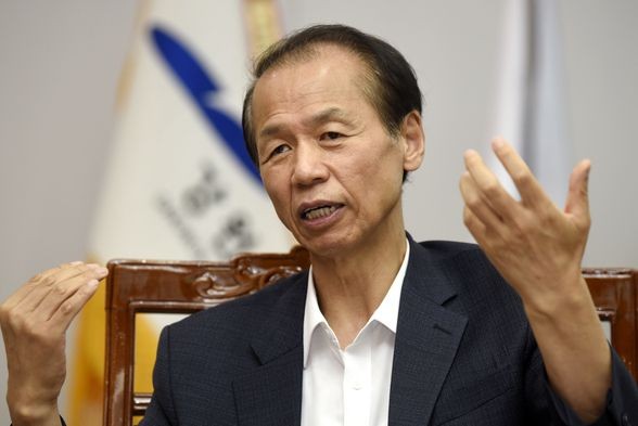 알펜시아 리조트 입찰 비리 의혹, 최문순 강원지사 재판 진행 중 관련KH그룹 소유주도 수사중