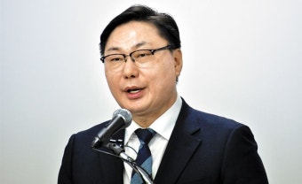 ‘이재명 측근’ 이화영, 쌍방울 계열사株 1억 차명보유 의혹