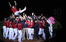 ‘조선의 4번 타자’ 롯데 이대호, 사직구장서 ‘뜨거운 안녕’