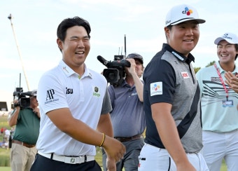 김주형, PGA 최연소 2승... “우상 우즈와 비교, 믿기지 않아”