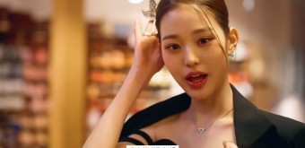 “장원영 봉황비녀, 중국 문화 훔쳤다”… 中네티즌 또 트집
