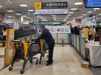 “카트가 동났다”…쓱세일 이마트, 매장마다 인산인해