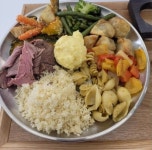 “싸고 푸짐해요” 유명했던 강남 샐러드집에 반전의 비밀이…