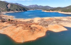 [단독] 호남 최악 가뭄, 댐 밑바닥 물까지 쓴다