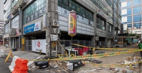 건물 ‘흔들’ 1년… 시공사 부도에 피해자끼리 소송전