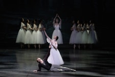 더 높게 더 사뿐하게… 30년 만에 온 파리오페라발레