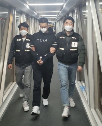 필리핀서 숨어있던 마약 유통사범, 현지 검거 1년 만에 강제 송환