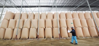 양곡관리법 국회 통과...남는 쌀 의무매입에 매년 1조원 든다