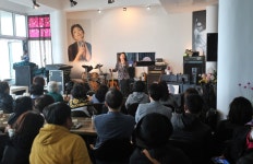 그때 그 노래 들으며, 이곳에선 다시 청춘이 된다