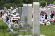 73년만에 유해로 상봉한 ‘6·25 호국 형제’...尹대통령, 안장식 엄수