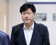 ‘김용 위증교사’ 변호인, 압수수색 반발에… 검찰 “면죄 받는 직업은 없다”