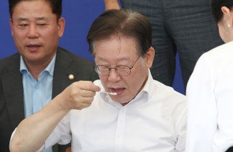 이재명, 尹정부 향해 “의붓아버지 같다”… 與 “재혼가정 비하”