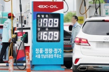 국제 유가 급등세에...국내 주유소 기름값도 들썩