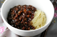 [모닝] 비빔밥도 1만원 넘었네… 사라지는 ‘만원의 행복’