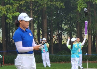 여자 골프 김민솔, 아시안게임 2라운드 7위...선두와 5타 차