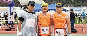 마지막 풀코스는 동생들과 함께
