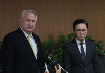 인요한, 한동훈·원희룡에 “스스로 좋은 결단 내려달라”