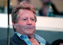 “사랑은 미안할 필요 없다”… 러브스토리 주연 라이언오닐 별세