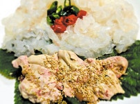 꼼장어, 쥐치회, 물메기탕 안주에 푸른 병이 쌓여 갔다