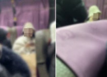 짐은 좌석에, 사람은 계단에… 만석 버스 민폐 승객 논란