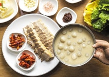 무심한 듯 정겹고, 심심한 듯 생각나는 감자옹심이