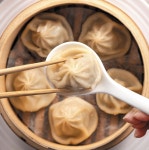 육즙 터지는 만두, 게살 비벼 먹는 국수… 麵食 궁극의 맛은 이 도시에